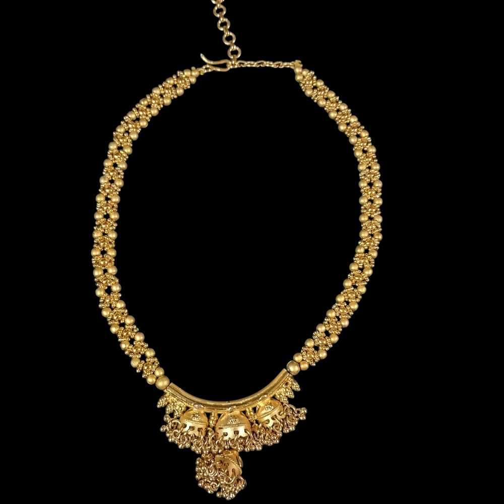 Elegant Gold Necklace